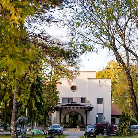 Miznah & ホテル バーチュカ・トポラ